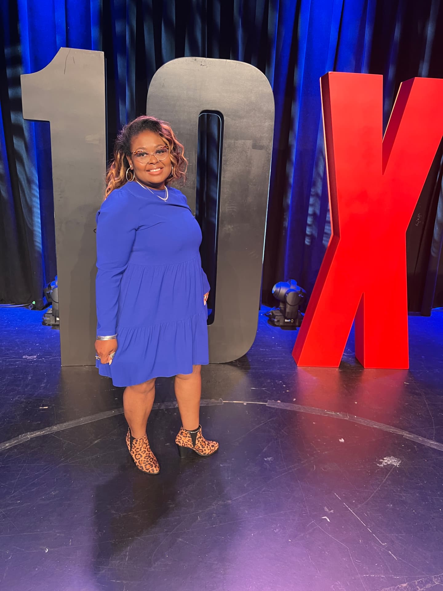 Dr. Carolyn on the 10X Stages set